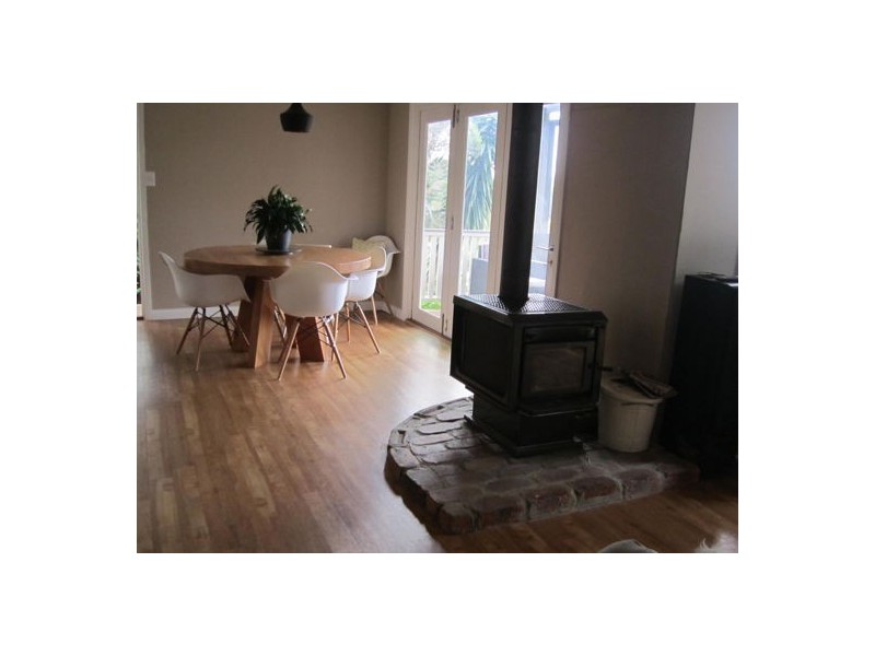 2 Treasure crt, Carrara QLD 4211