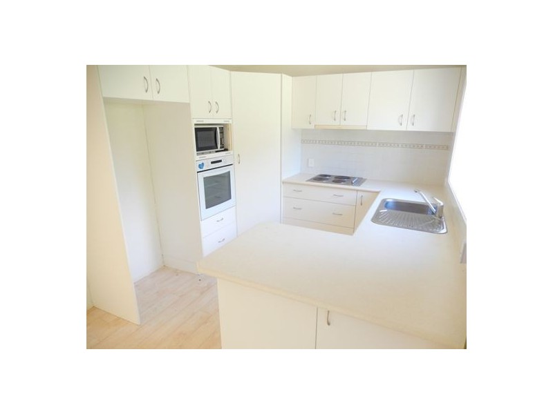 1 Cutana Court, Ashmore QLD 4214