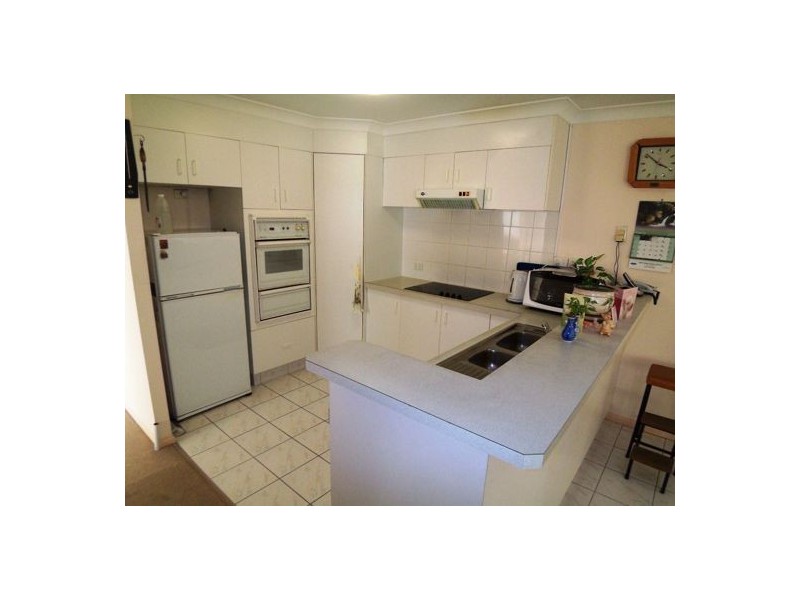 1/37 Binstead drive, Southport QLD 4215