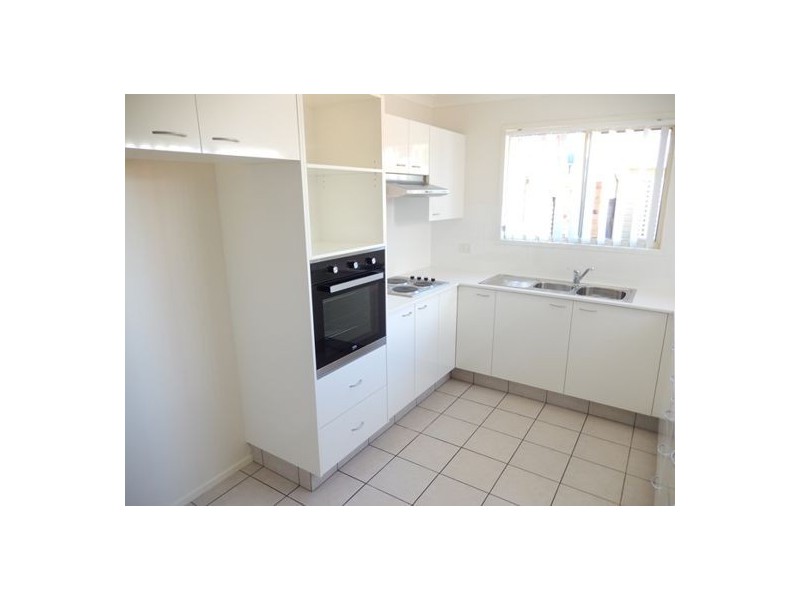 2/10 Dowling Drive, Southport QLD 4215