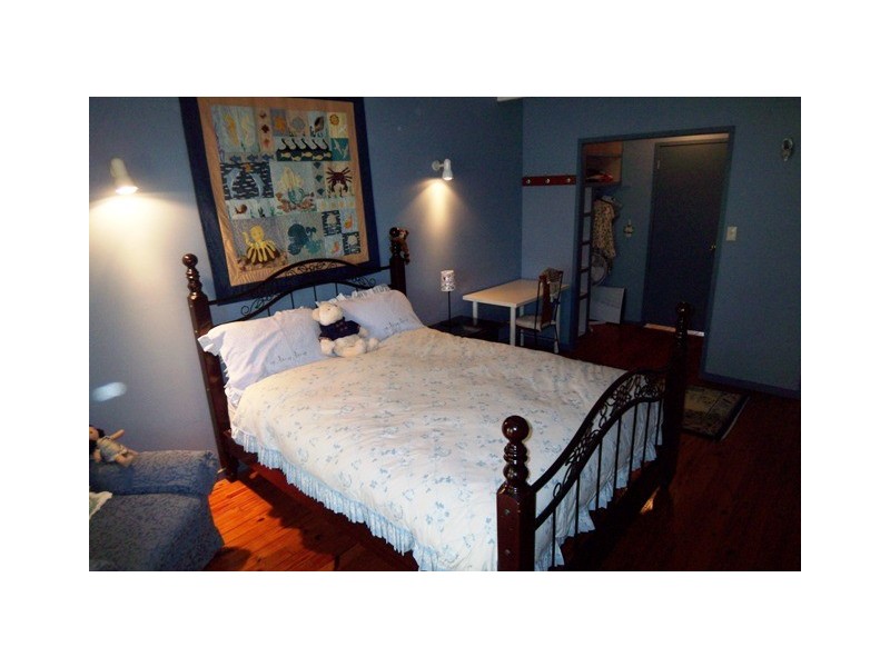 25 Salmon, Southport QLD 4215