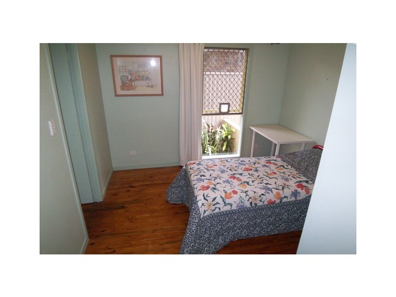 25 Salmon, Southport QLD 4215