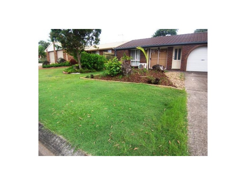 2/10 Robin Joy Close, Labrador QLD 4215