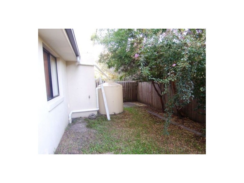 2/56 Ward Street, Southport QLD 4215