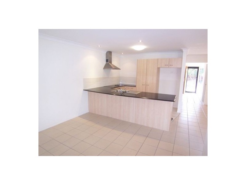 8/14 Terrigal, Southport QLD 4215