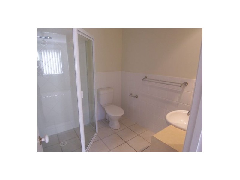 8/14 Terrigal, Southport QLD 4215