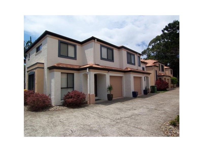 8/14 Terrigal, Southport QLD 4215