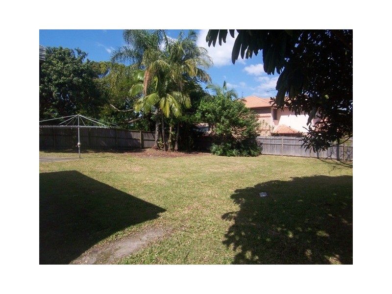 Labrador QLD 4215