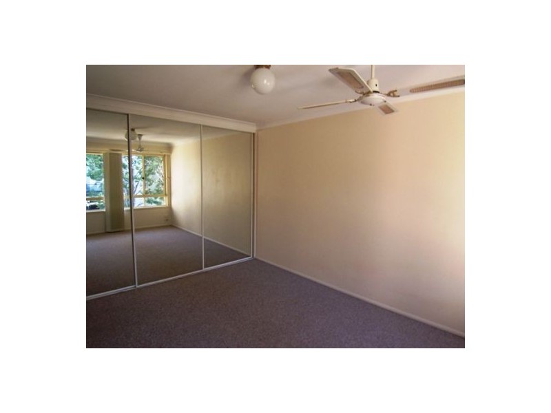 3/5 Ahern Street, Labrador QLD 4215