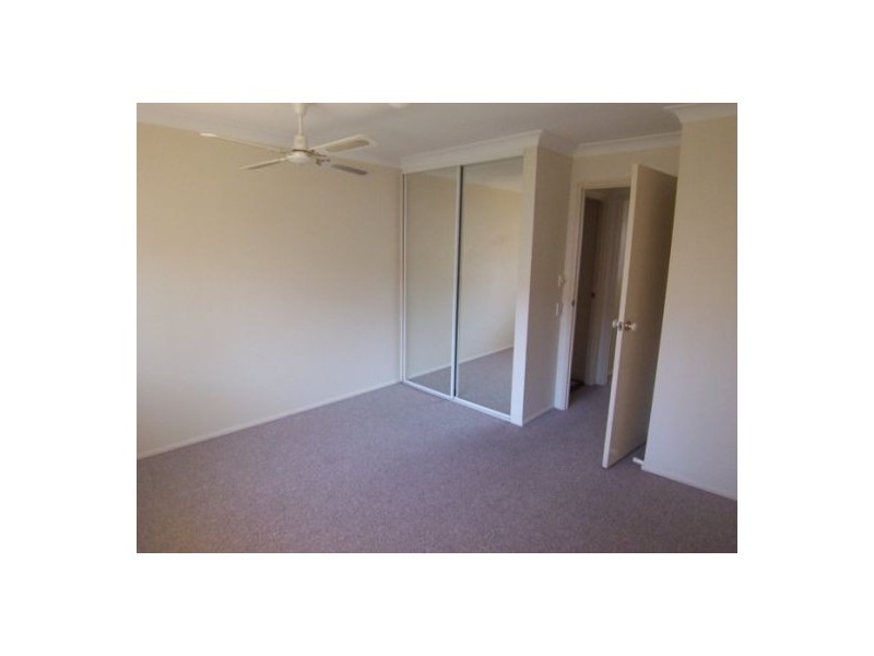 3/5 Ahern Street, Labrador QLD 4215
