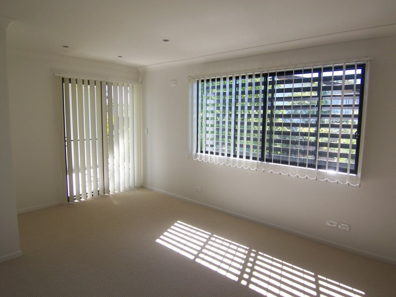 Labrador QLD 4215