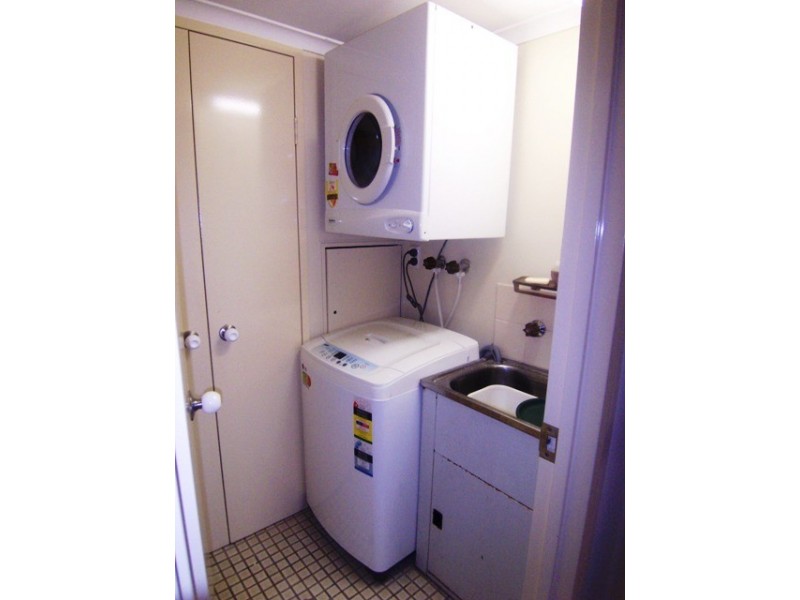 Paradise Waters QLD 4217