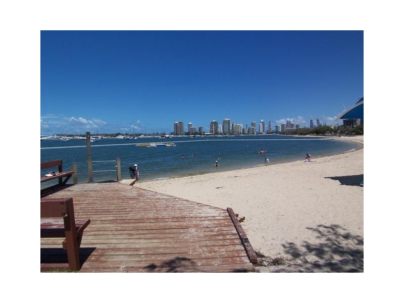 Labrador QLD 4215