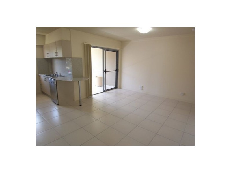 24/148 High Street, Southport QLD 4215