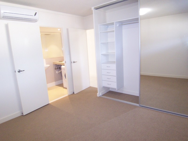 10/148 High Street, Southport QLD 4215