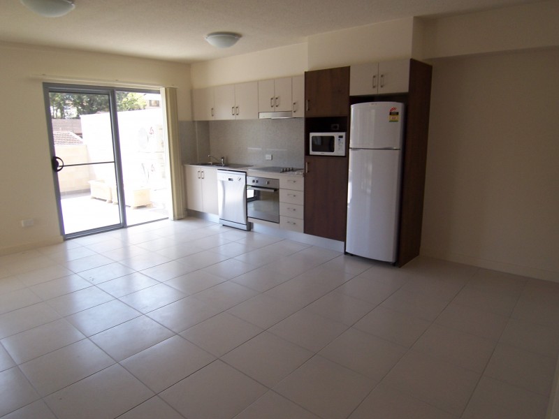 5/148 High Street, Southport QLD 4215