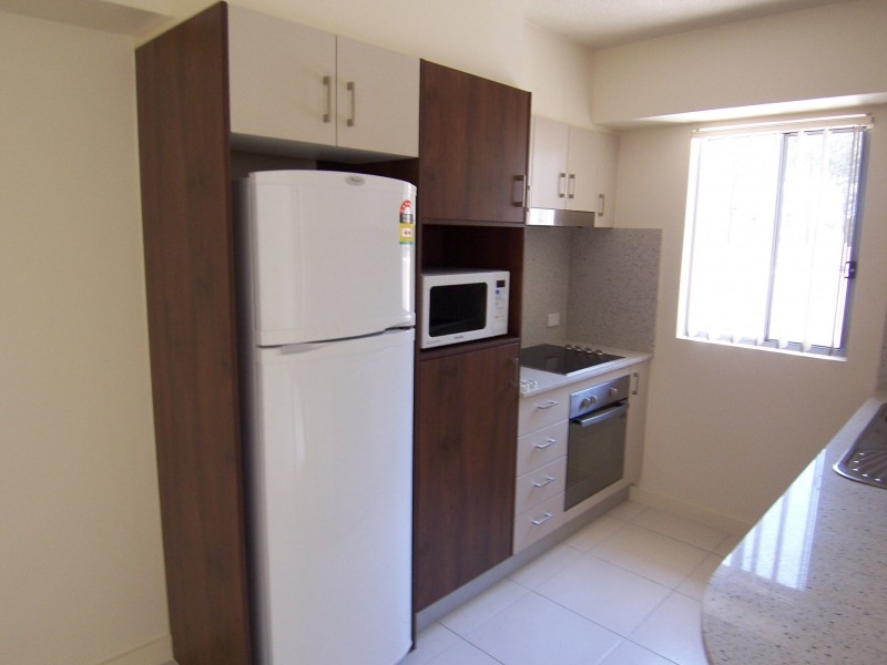 6/148 High Street, Southport QLD 4215