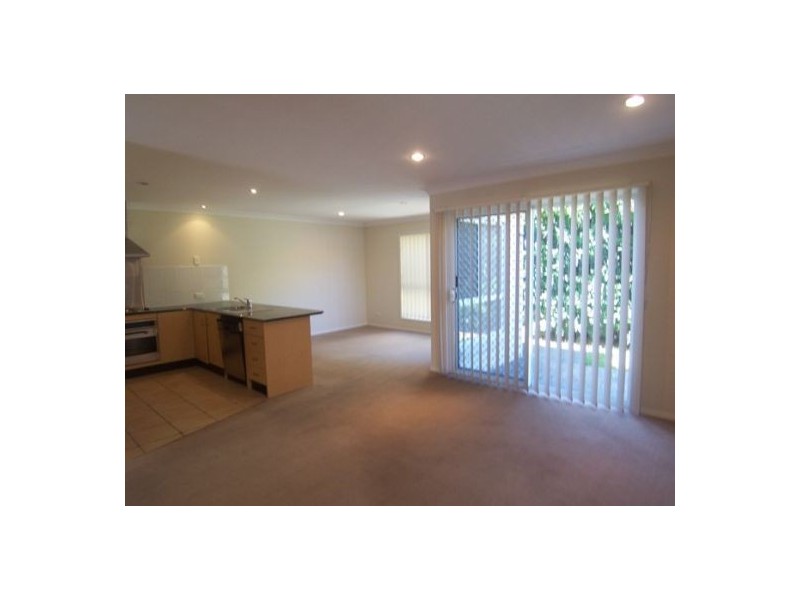 6/38-40 Robert Street, Labrador QLD 4215