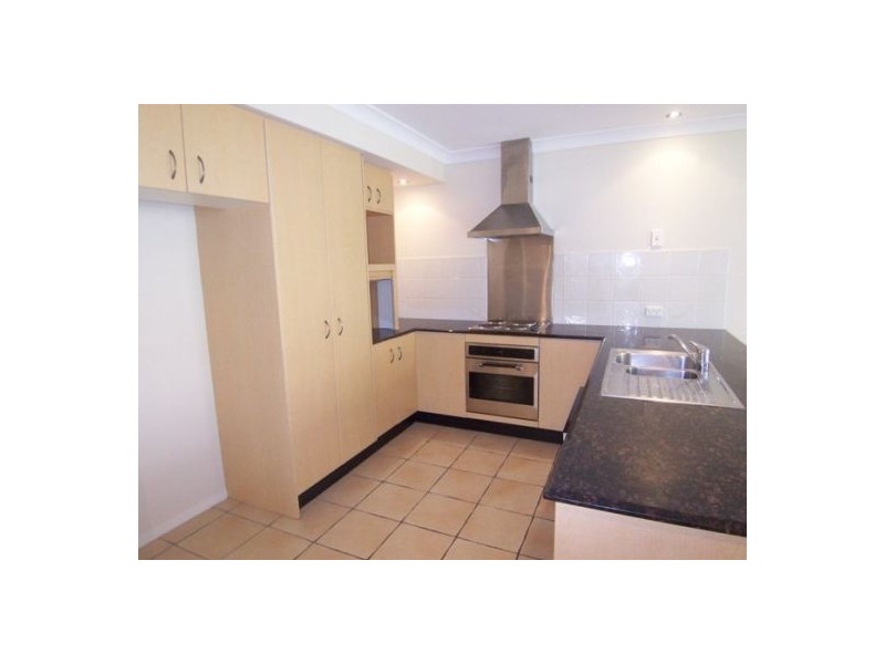 6/38-40 Robert Street, Labrador QLD 4215