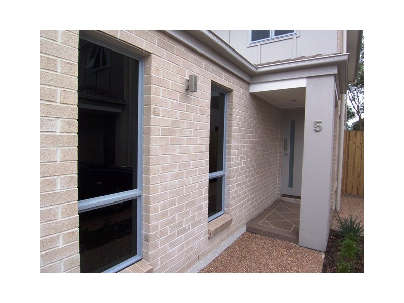 5/16-18 Geoff Wolter Drive West, Molendinar QLD 4214