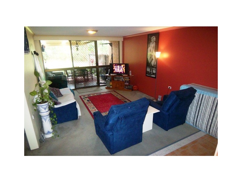 2/164 High, Southport QLD 4215