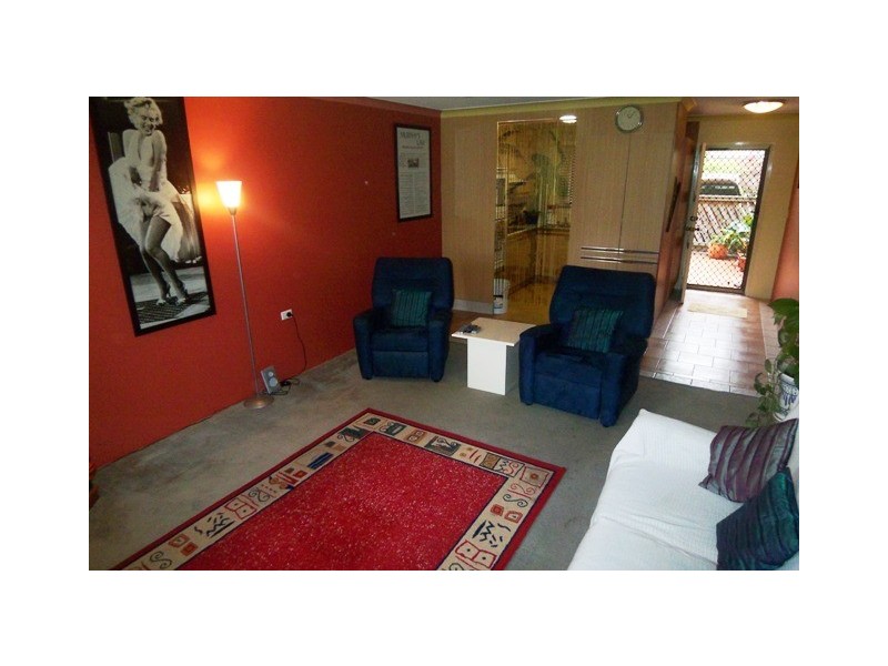 2/164 High, Southport QLD 4215