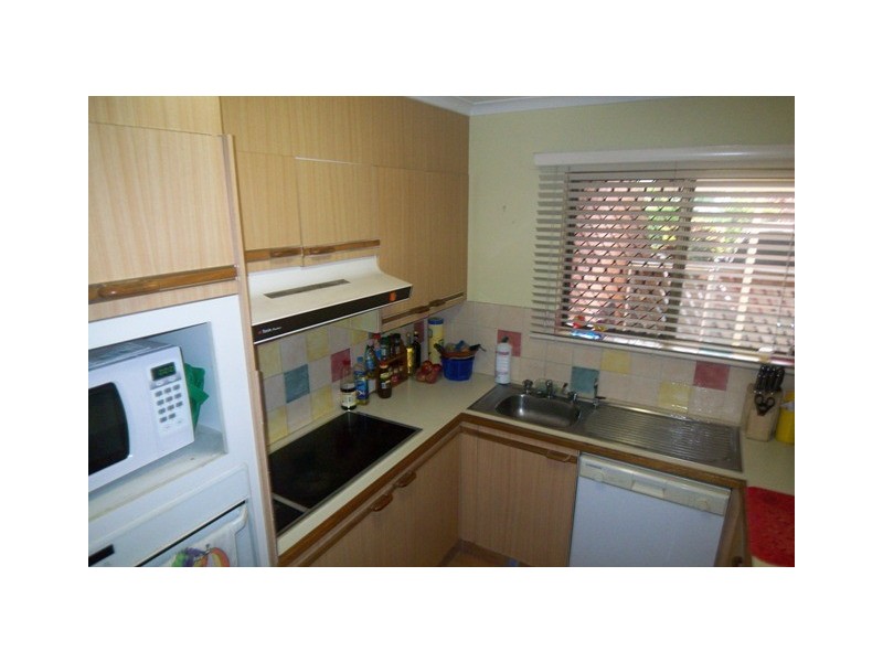 2/164 High, Southport QLD 4215