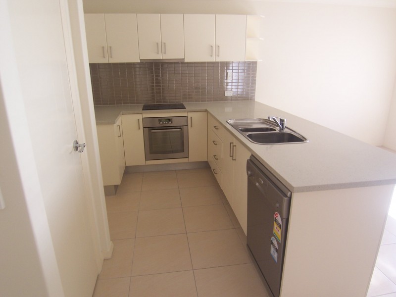 Labrador QLD 4215