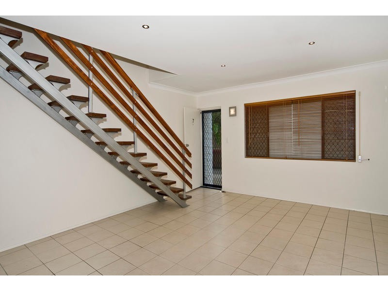 7/188 High, Southport QLD 4215