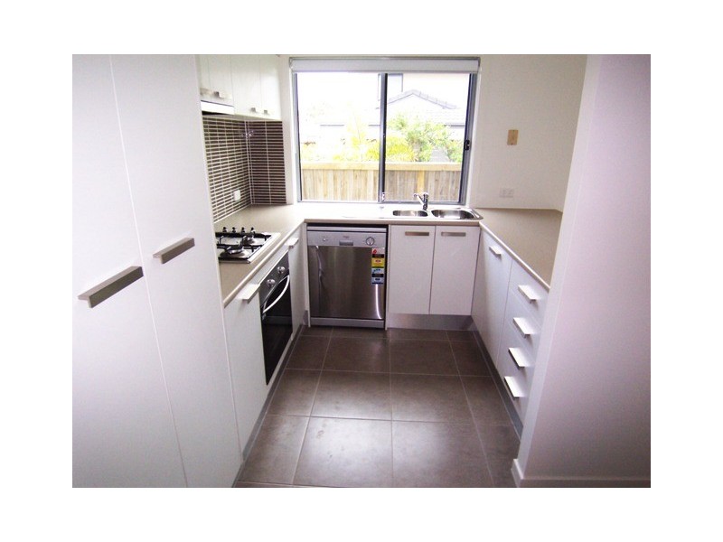 3/16-18 Geoff Wolter Drive West, Molendinar QLD 4214