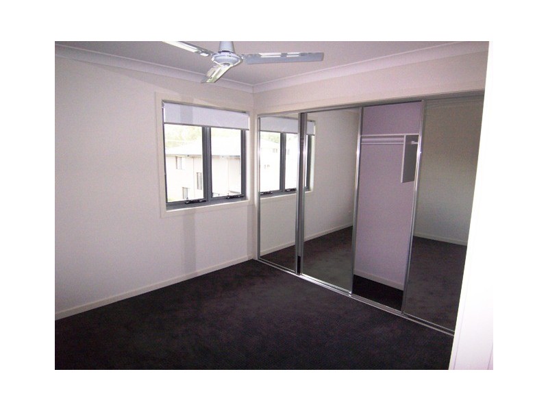 3/16-18 Geoff Wolter Drive West, Molendinar QLD 4214