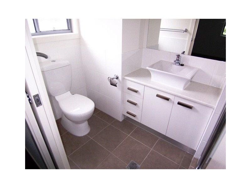 7/16-18  Geoff Wolter Drive West, Molendinar QLD 4214