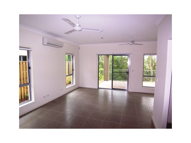 8/16-18 Geoff Wolter Drive West, Molendinar QLD 4214