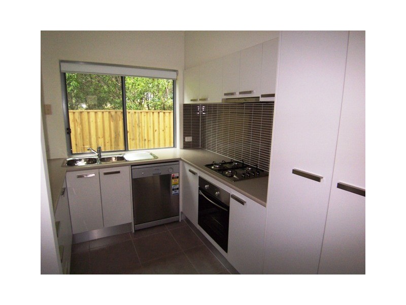 8/16-18 Geoff Wolter Drive West, Molendinar QLD 4214
