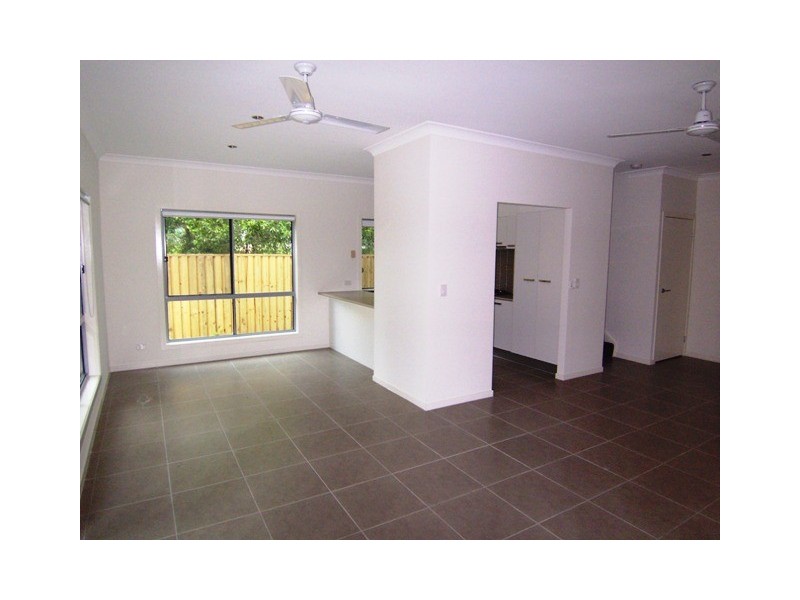 8/16-18 Geoff Wolter Drive West, Molendinar QLD 4214