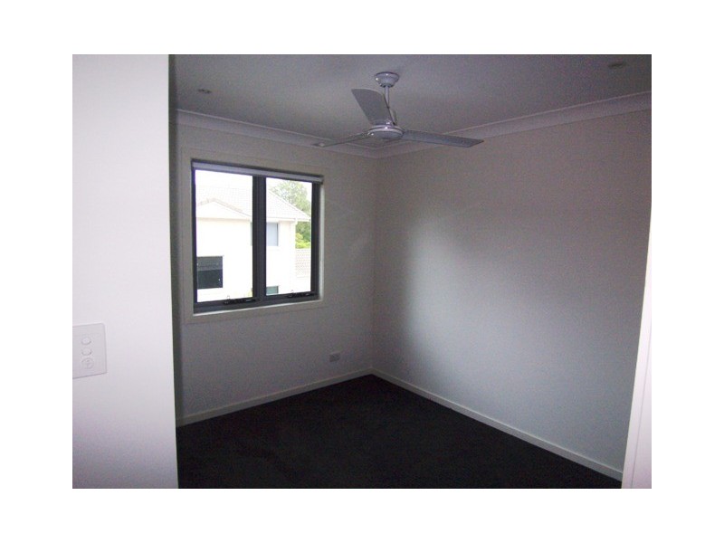 8/16-18 Geoff Wolter Drive West, Molendinar QLD 4214