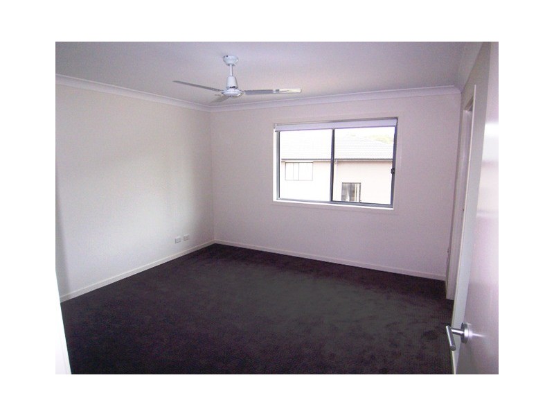 2/16-18 Geoff Wolter Drive West, Molendinar QLD 4214