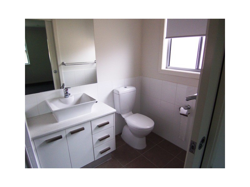 2/16-18 Geoff Wolter Drive West, Molendinar QLD 4214