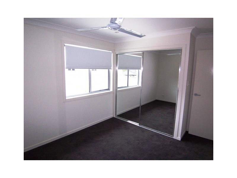 2/16-18 Geoff Wolter Drive West, Molendinar QLD 4214