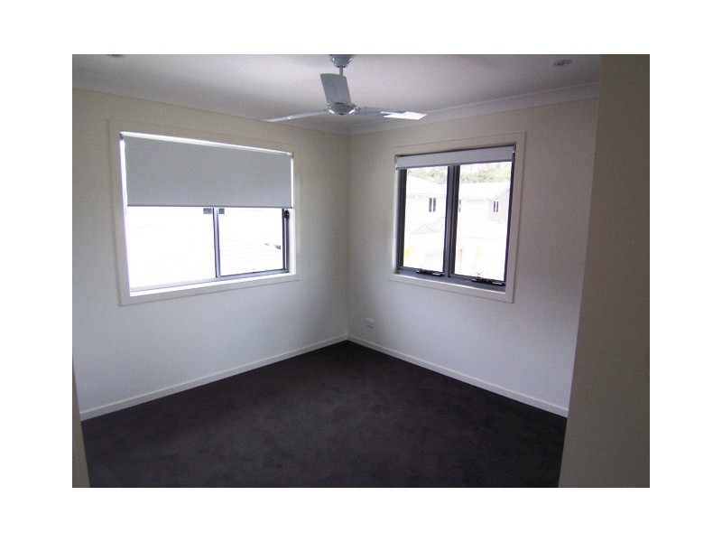 2/16-18 Geoff Wolter Drive West, Molendinar QLD 4214