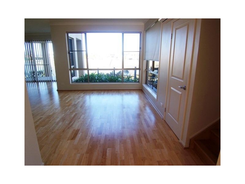 Varsity Lakes QLD 4227