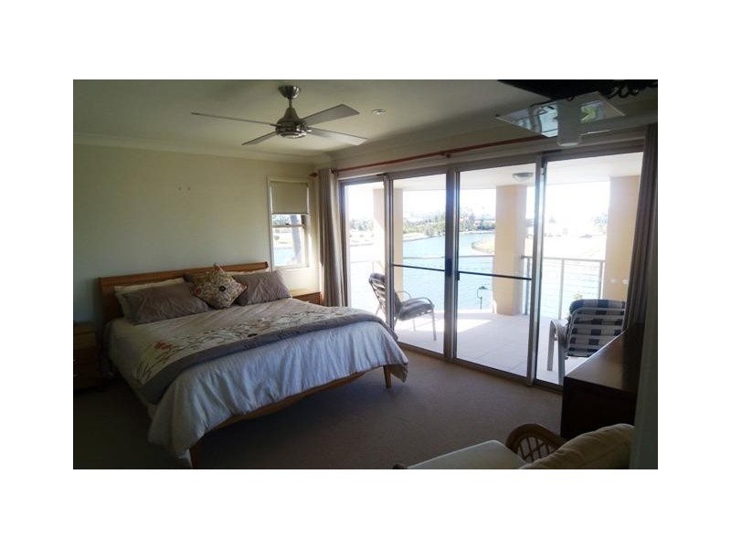 Varsity Lakes QLD 4227