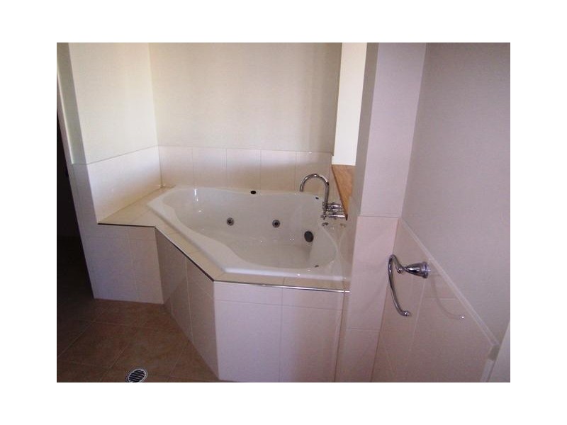 Varsity Lakes QLD 4227