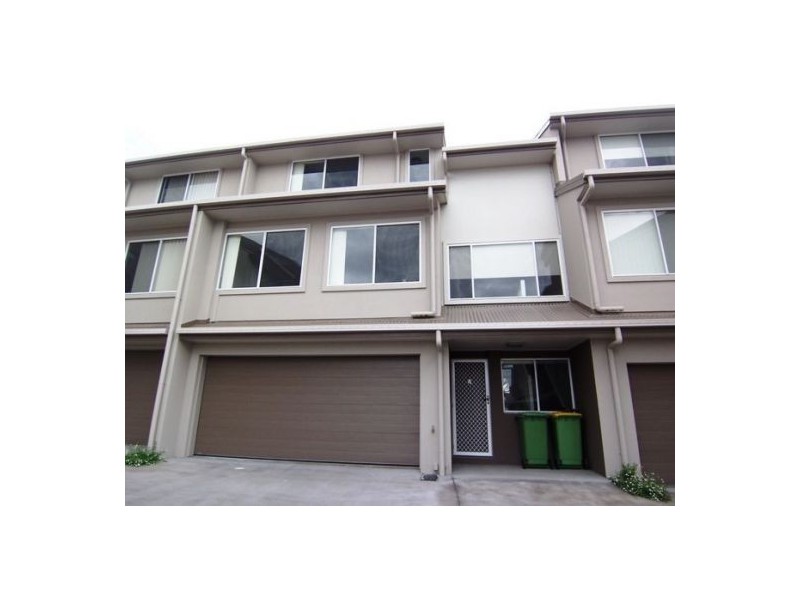 4/8 Alexandrina Dve, Varsity Lakes QLD 4227