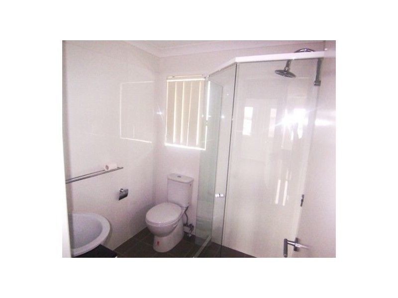 4/8 Alexandrina Dve, Varsity Lakes QLD 4227