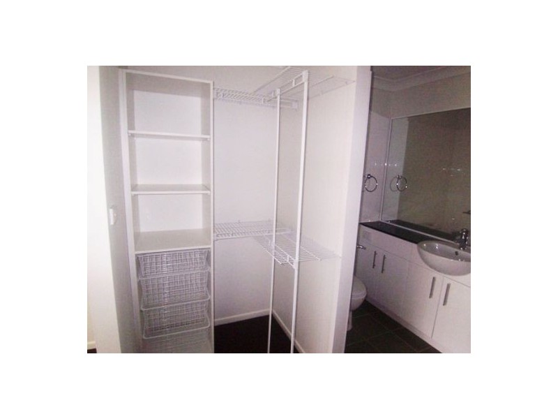 4/8 Alexandrina Dve, Varsity Lakes QLD 4227