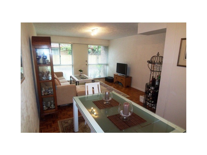 Labrador QLD 4215