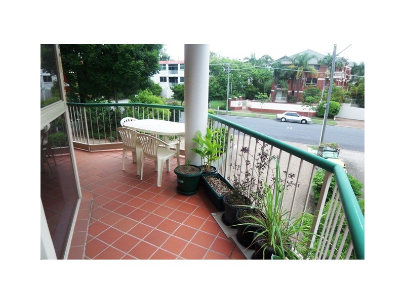 8/61 Bauer, Southport QLD 4215