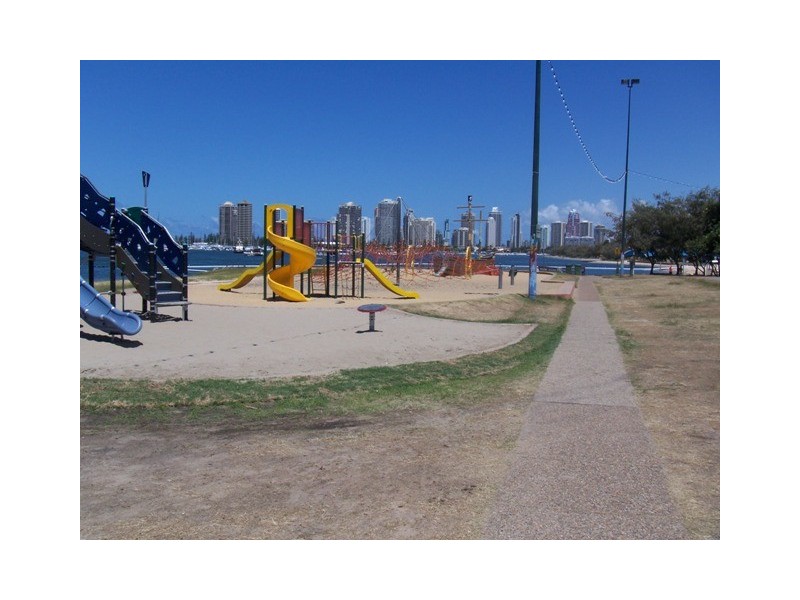 8/61 Bauer, Southport QLD 4215