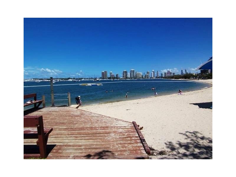 8/61 Bauer, Southport QLD 4215